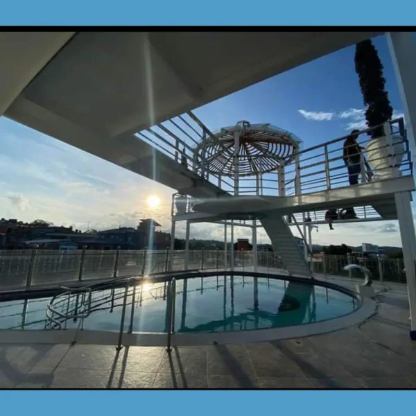 cacique piscina (1)