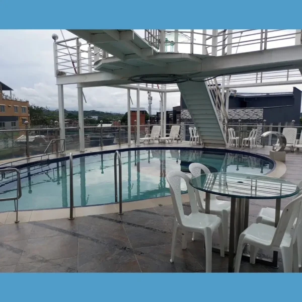 cacique piscina (2)